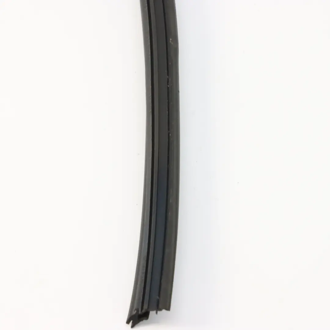 Window Guide Seal Rubber Gasket Rear Right O/S to BMW F40 with Part number 7452346 BMW F40 Window Guide Seal Rubber Gasket Rear Right O/S - SKU 7452346 - Part number 7452346