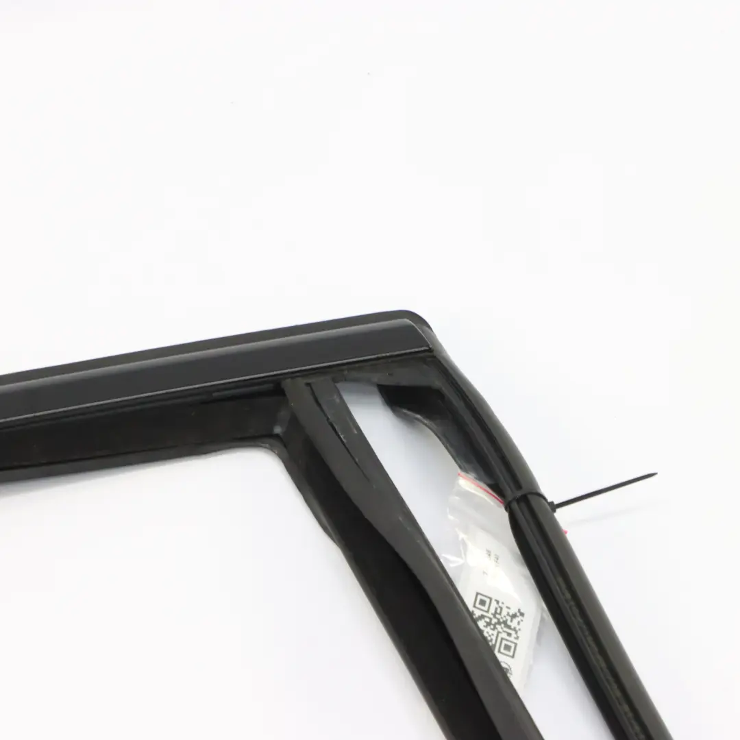 Ventana Guía Sello Junta de goma trasera derecha para BMW F40 con número de pieza 7452346 BMW F40 Ventana Guía Sello Junta de goma trasera derecha - SKU 7452346 - Número de pieza 7452346