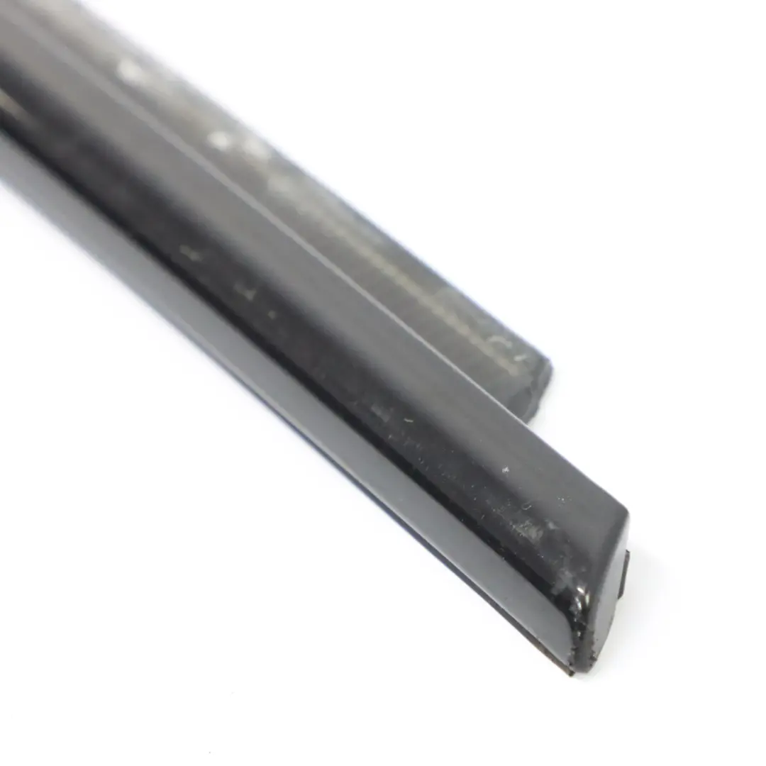 Couvre Fenêtre de Porte Extérieure Moulding Rear Right pour BMW F40 à propos du numéro de pièce 7452358 BMW F40 Couvre Fenêtre de Porte Extérieure Moulding Rear Right - SKU 7452358 - Numéro de pièce 7452358