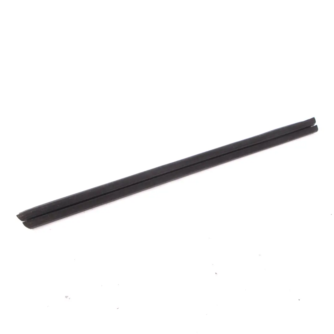 BMW F40 Schachtabdichtung Innen Tür Vorne Links 7452367 - SKU 7452368 - Teilenummer 7452368