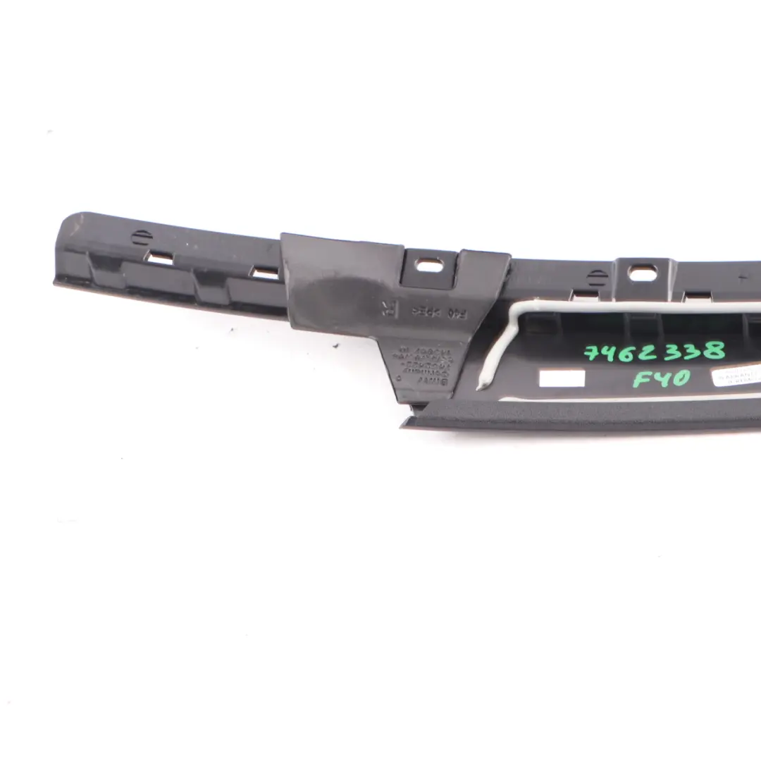 Puerta Pilar B Moldura De Alto Brillo Delantero Derecho para BMW F40 con número de pieza 7452378 BMW F40 Puerta Pilar B Moldura De Alto Brillo Delantero Derecho - SKU 7452378 - Número de pieza 7452378