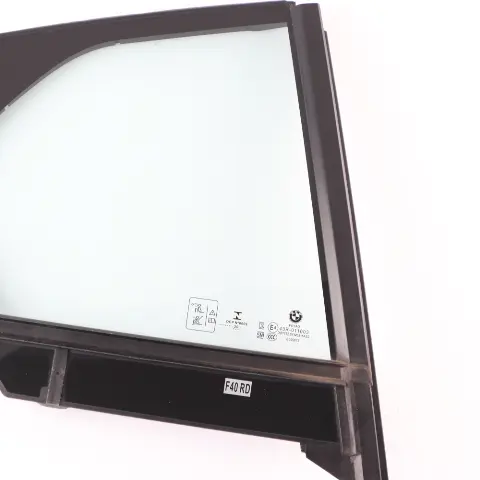 Cristal BMW F40 Lateral Fijo Trasero Derecho AS2 para con número de pieza 7452414 Cristal BMW F40 Lateral Fijo Trasero Derecho AS2 - SKU 7452414 - Número de pieza 7452414