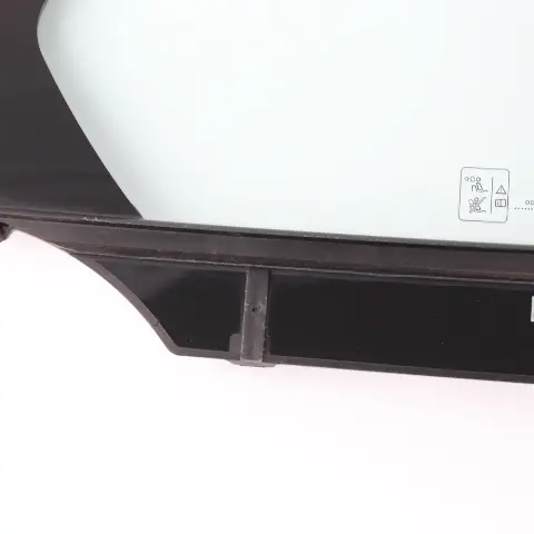 BMW F40 Szyba Boczna Drzwi Trójkąt Tył Prawy AS2 - SKU 7452414 - Numer Części 7452414