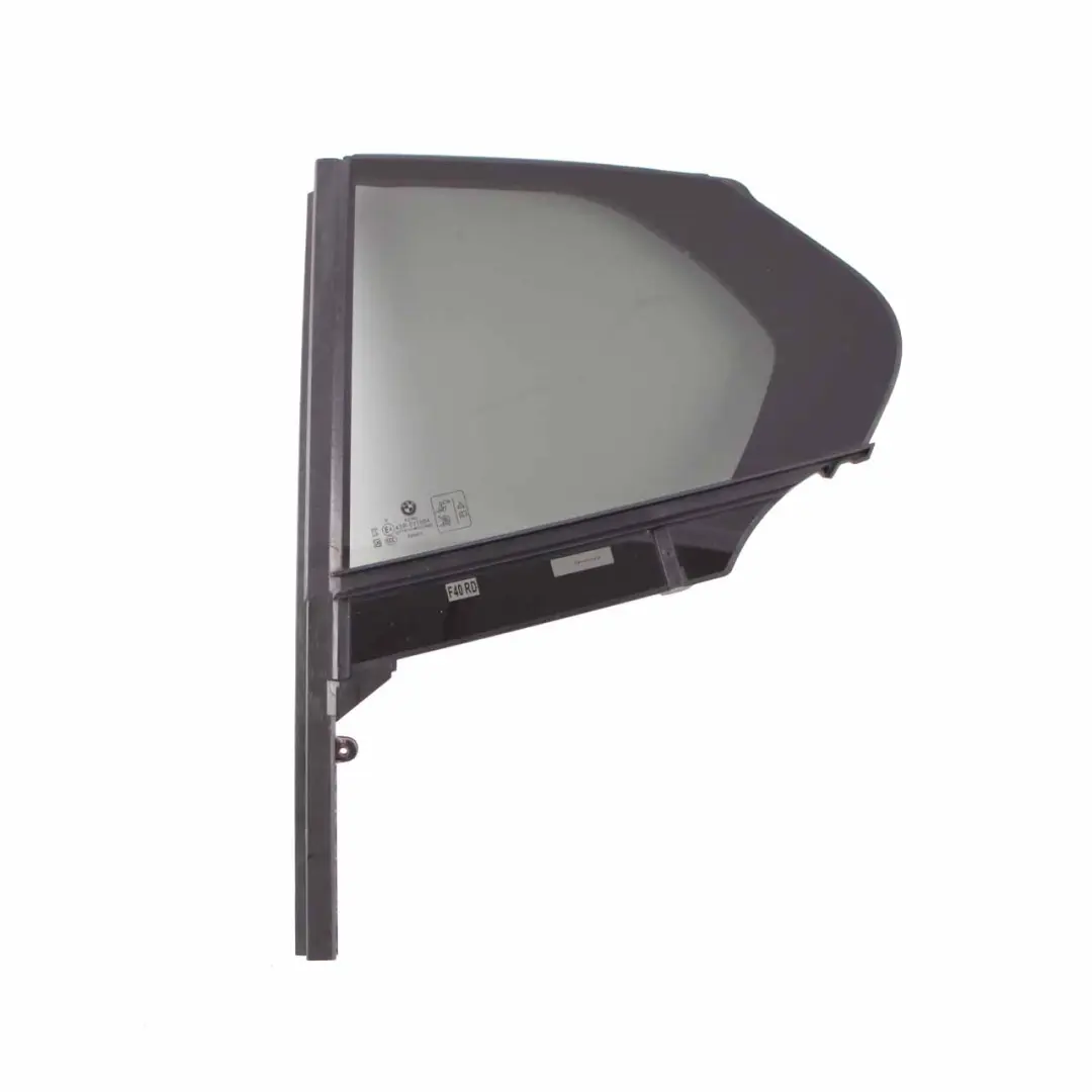Vitre Latérale Fixe Arrière Gauche Teinte AS3 pour BMW F40 à propos du numéro de pièce 7452415 BMW F40 Vitre Latérale Fixe Arrière Gauche Teinte AS3 - SKU 7452415 - Numéro de pièce 7452415