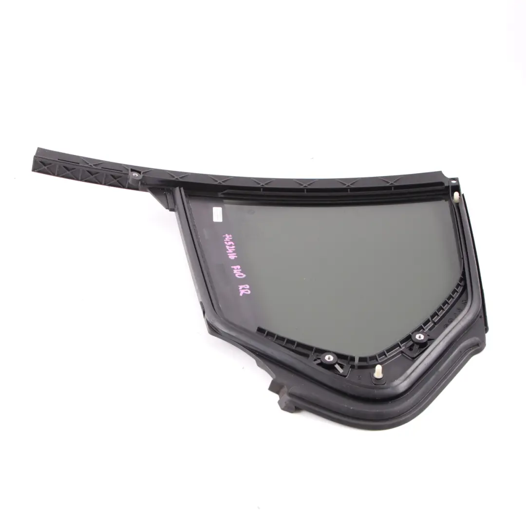 Cristal BMW F40 Lateral Fijo Trasero Derecho AS3 Tintado para con número de pieza 7452416 Cristal BMW F40 Lateral Fijo Trasero Derecho AS3 Tintado - SKU 7452416 - Número de pieza 7452416