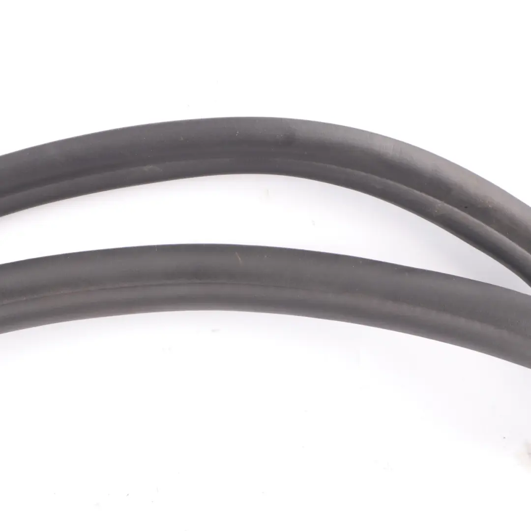 Door Gasket Seal Weatherstrip Front Right / Left O/N/S to BMW G11 with Part number 7454424 BMW G11 Door Gasket Seal Weatherstrip Front Right / Left O/N/S - SKU 7454424 - Part number 7454424