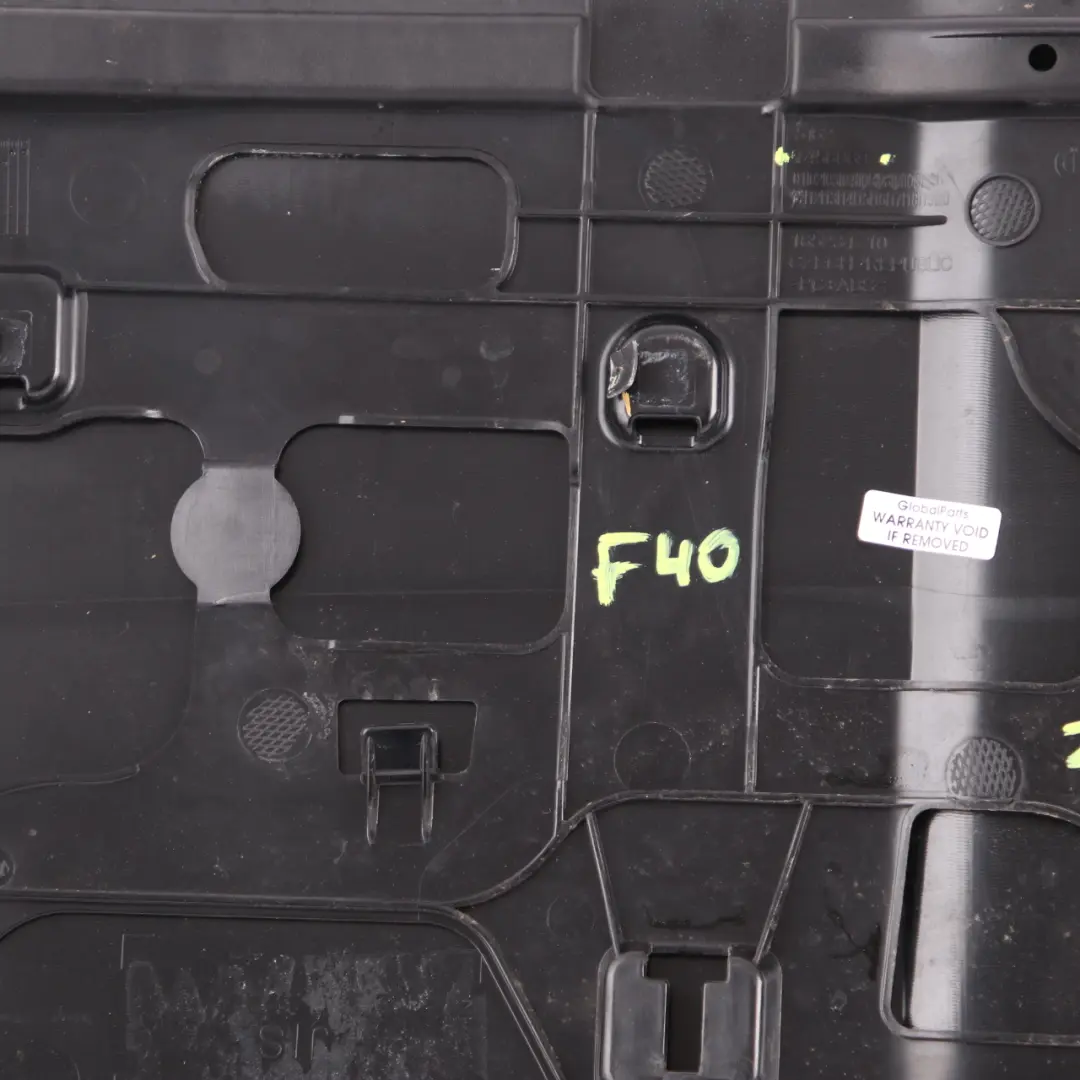 Spoiler Posteriore BMW F40 Cofano Bagagliaio Finitura Nero Zaffiro - 475 per con numero di parte 7456070 Spoiler Posteriore BMW F40 Cofano Bagagliaio Finitura Nero Zaffiro - 475 - SKU 7456070-BS - Numero di parte 7456070