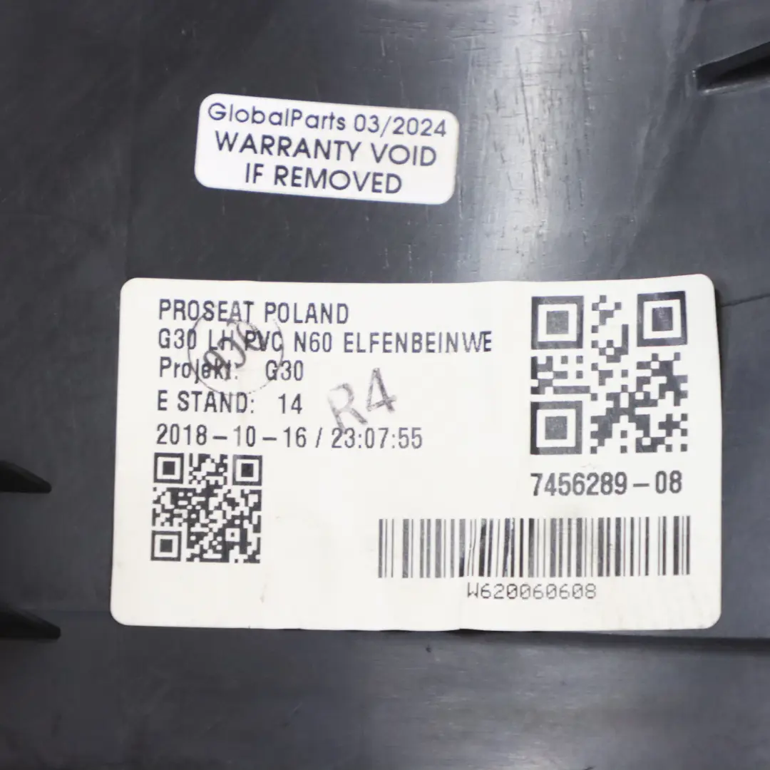 Boczek Oparcia Tylnej Kanapy Lewy Skóra Biała do BMW G30 o numerze 7456289 BMW G30 Boczek Oparcia Tylnej Kanapy Lewy Skóra Biała - SKU 7456289 - Numer Części 7456289