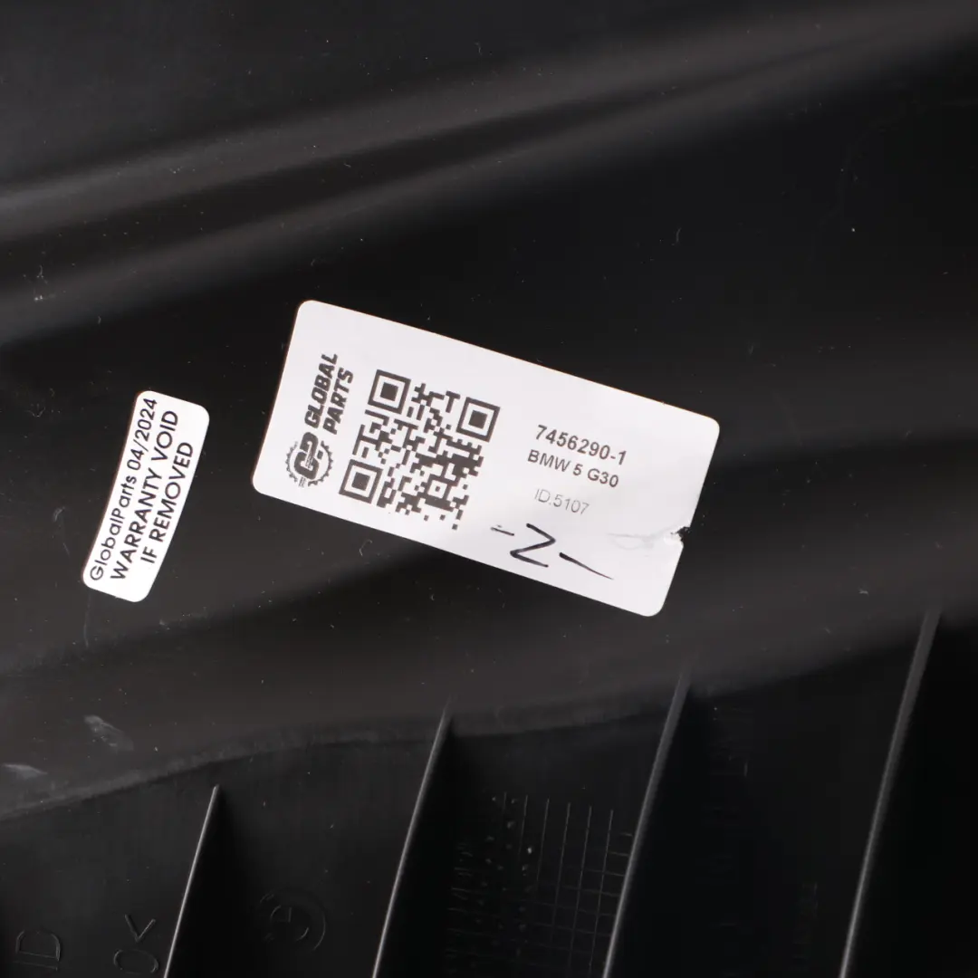 Lateral Trim Side Panel Rear Right O/S Leather Dakota Elfenbein-weiss to BMW G30 with Part number 7456290 BMW G30 Lateral Trim Side Panel Rear Right O/S Leather Dakota Elfenbein-weiss - SKU 7456290-1 - Part number 7456290