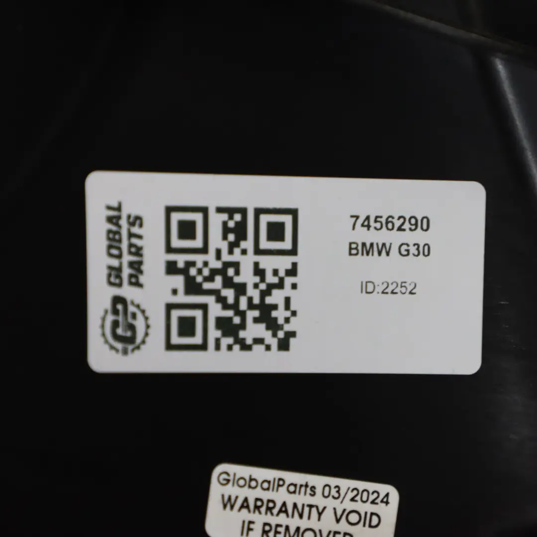 BMW G30 Embellecedor Lateral Panel Trasero Derecho Asiento Cuero Blanco - SKU 7456290 - Número de pieza 7456290