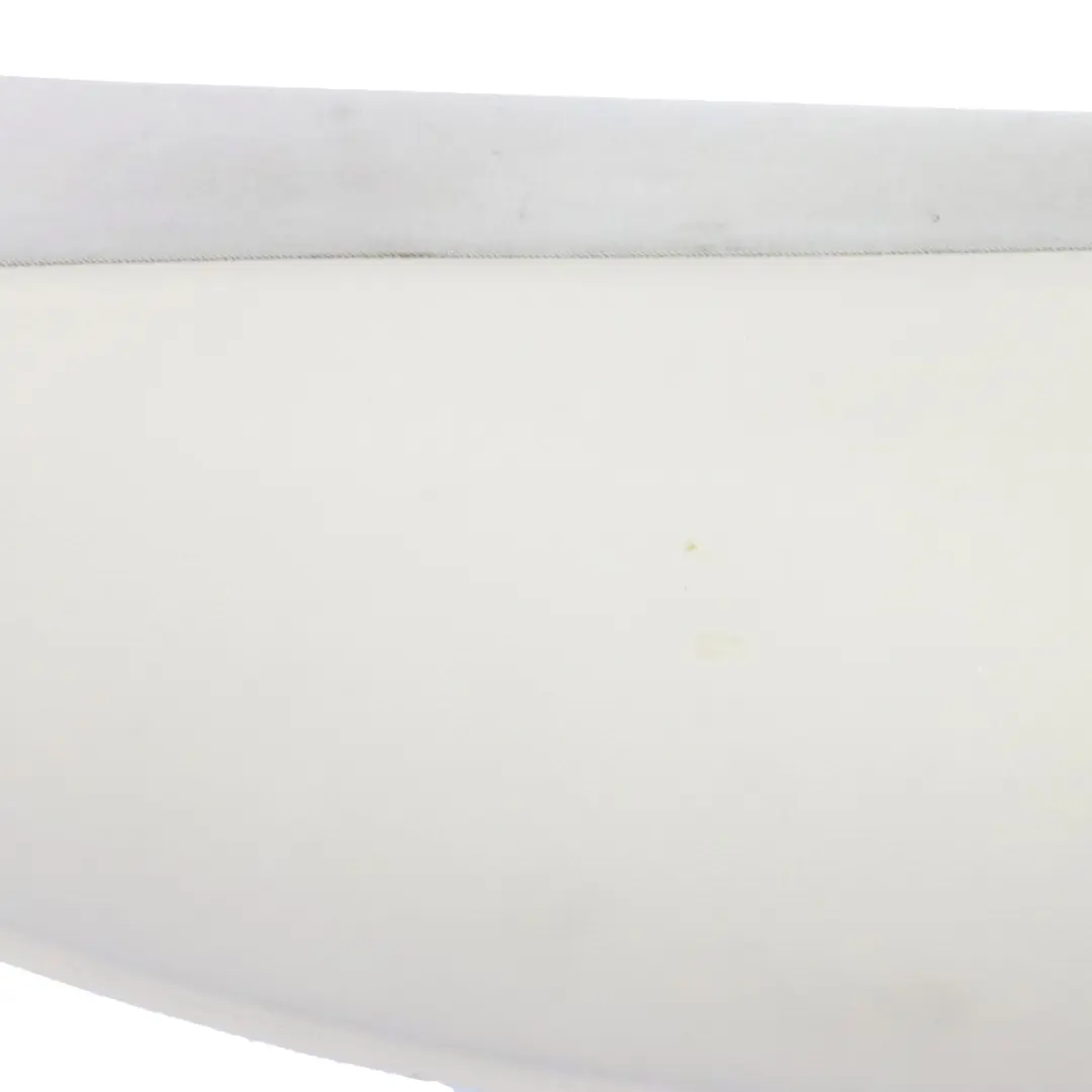 Embellecedor Lateral Panel Trasero Derecho Asiento Cuero Blanco para BMW G30 con número de pieza 7456290 BMW G30 Embellecedor Lateral Panel Trasero Derecho Asiento Cuero Blanco - SKU 7456290 - Número de pieza 7456290