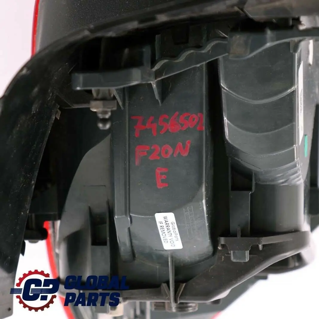 BMW F20 F21 LCI Lampa Tylna W Błotnik Black Line Prawa - SKU 7456502 - Numer Części 7456502