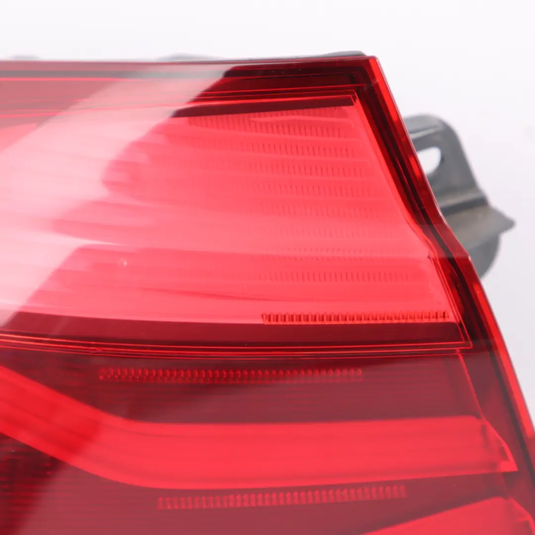 Feu Arrière BMW F30 F80 M3 LCI LED Panneau latéral gauche Ligne noire pour à propos du numéro de pièce 7456519 Feu Arrière BMW F30 F80 M3 LCI LED Panneau latéral gauche Ligne noire - SKU 7456519 - Numéro de pièce 7456519