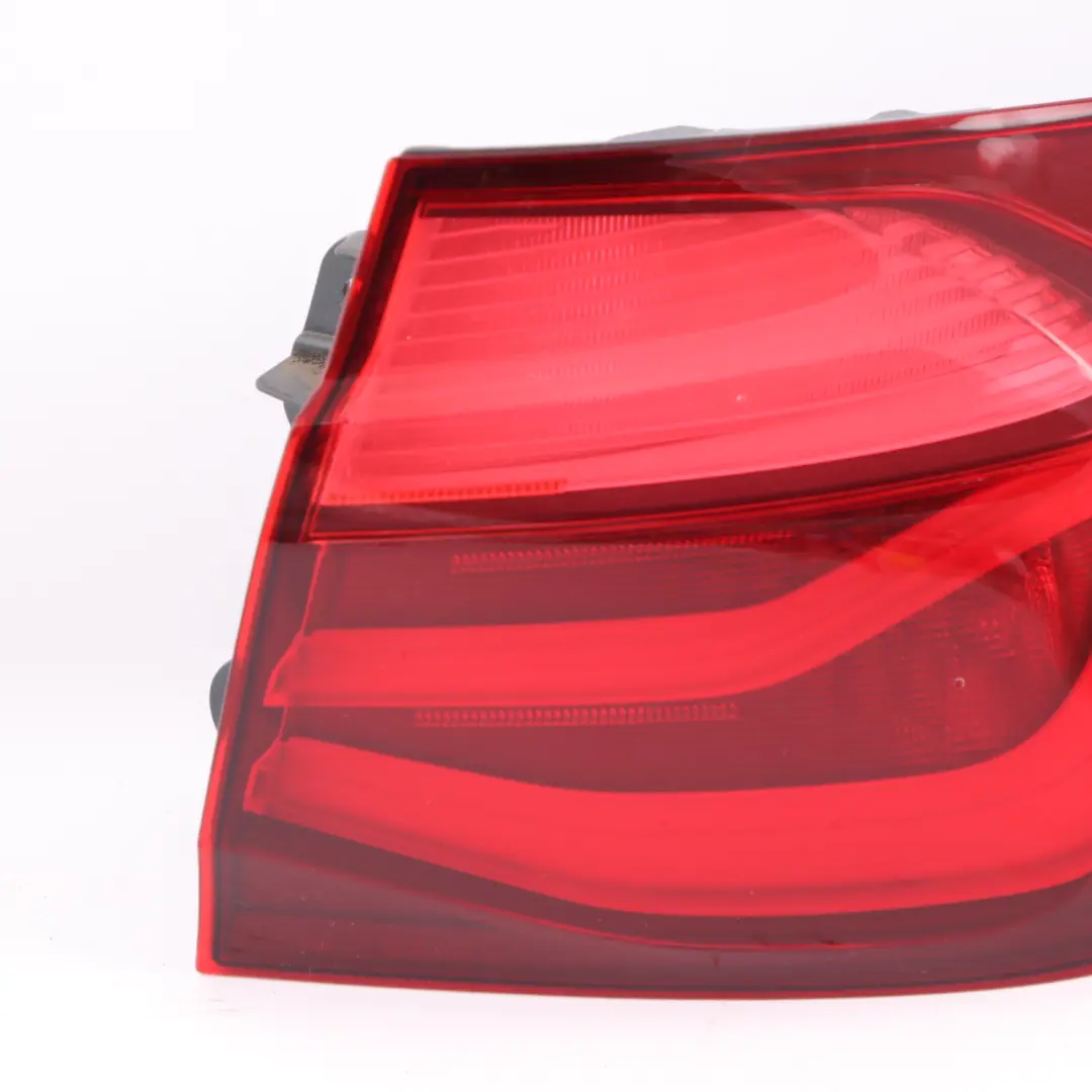  Lampada posteriore BMW F30 F80 M3 LCI LED Pannello laterale destro Linea nera - SKU 7456520 - Numero di parte 7456520