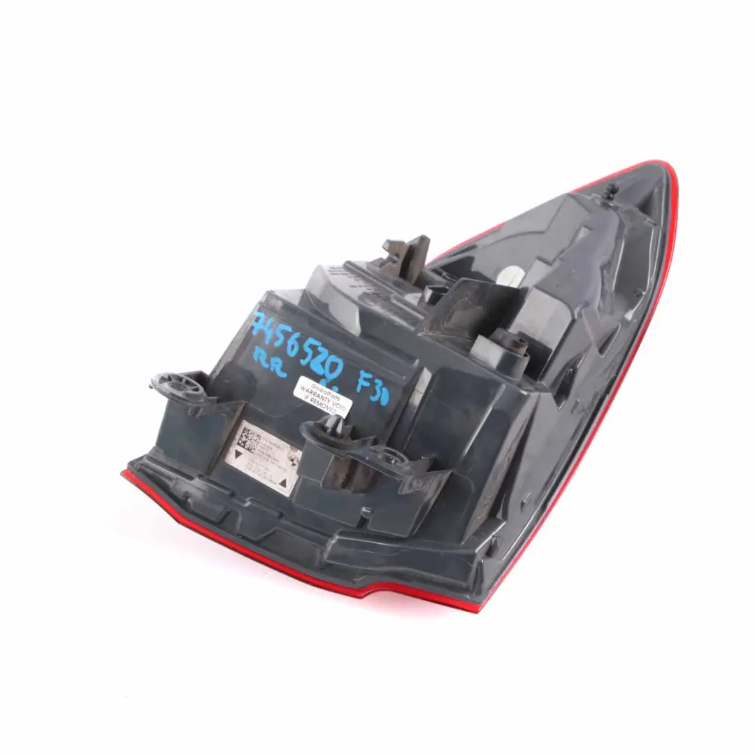  Lampada posteriore BMW F30 F80 M3 LCI LED Pannello laterale destro Linea nera - SKU 7456520 - Numero di parte 7456520
