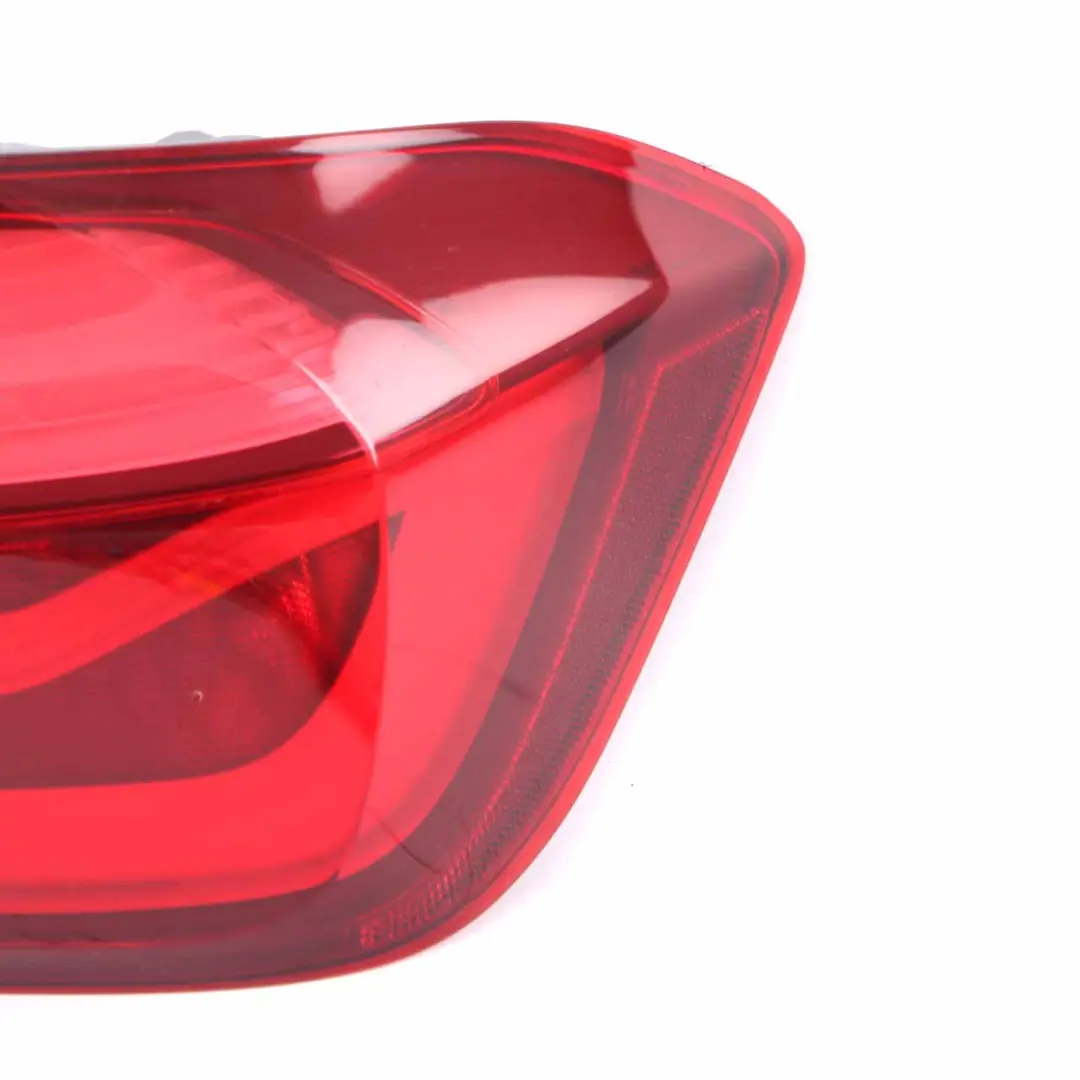  Lampada posteriore BMW F30 F80 M3 LCI LED Pannello laterale destro Linea nera - SKU 7456520 - Numero di parte 7456520