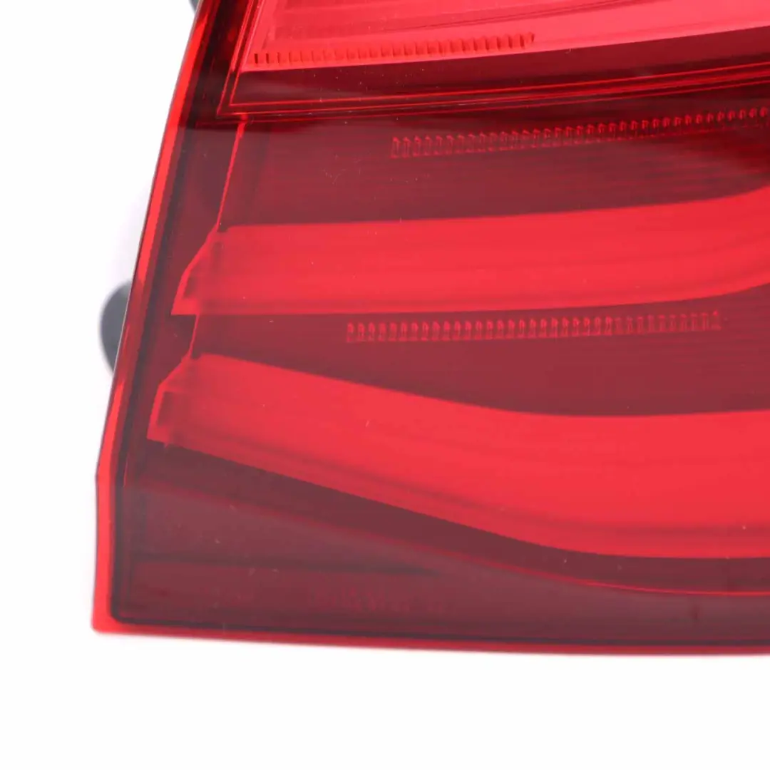  Lampada posteriore BMW F30 F80 M3 LCI LED Pannello laterale destro Linea nera - SKU 7456520 - Numero di parte 7456520