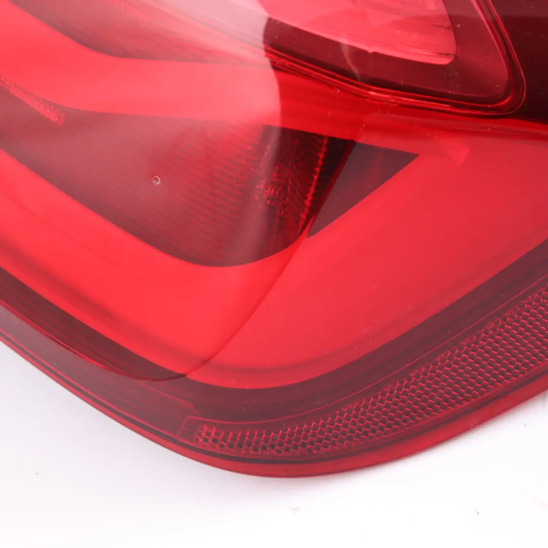  Lampada posteriore BMW F30 F80 M3 LCI LED Pannello laterale destro Linea nera - SKU 7456520 - Numero di parte 7456520