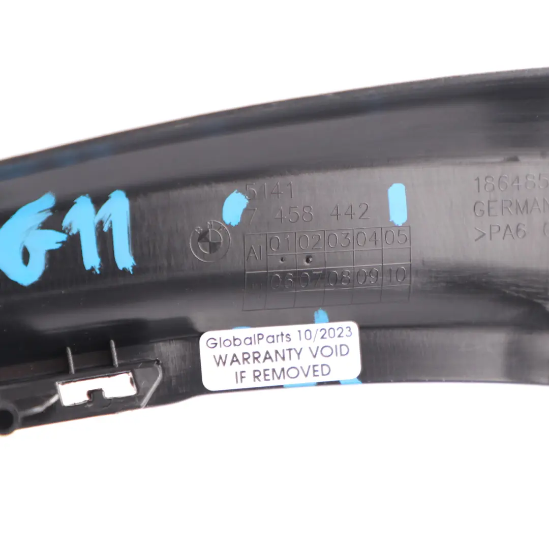 Window Sealing Front Door Right O/S Guide Frame Seal Trim to BMW G11 with Part number 7458442 BMW G11 Window Sealing Front Door Right O/S Guide Frame Seal Trim - SKU 7458442 - Part number 7458442