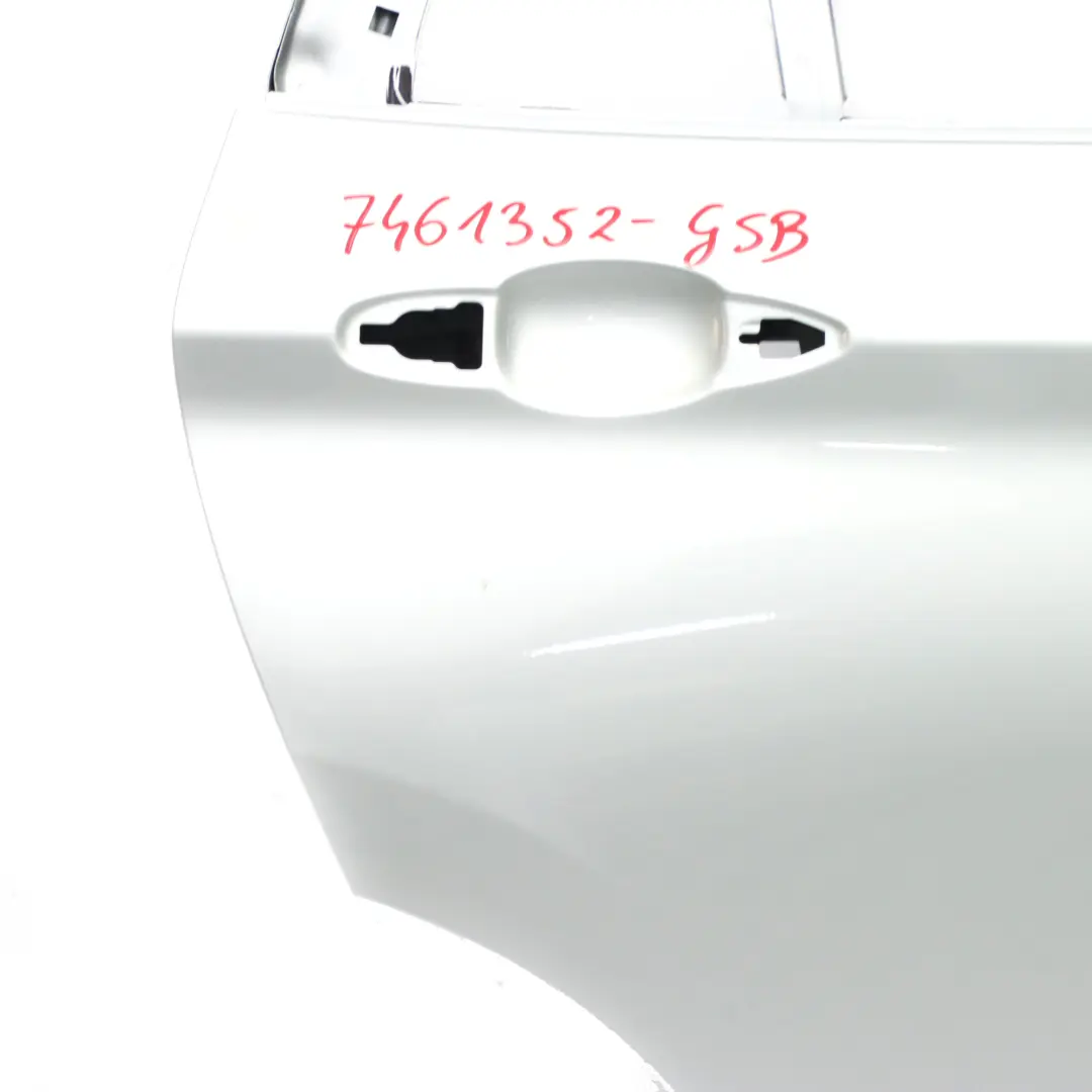 Drzwi Prawe Tylne Glacier Silber Srebrny Metalik - A83 do BMW X1 F48 o numerze 7461352 BMW X1 F48 Drzwi Prawe Tylne Glacier Silber Srebrny Metalik - A83 - SKU 7461352-GSB - Numer Części 7461352