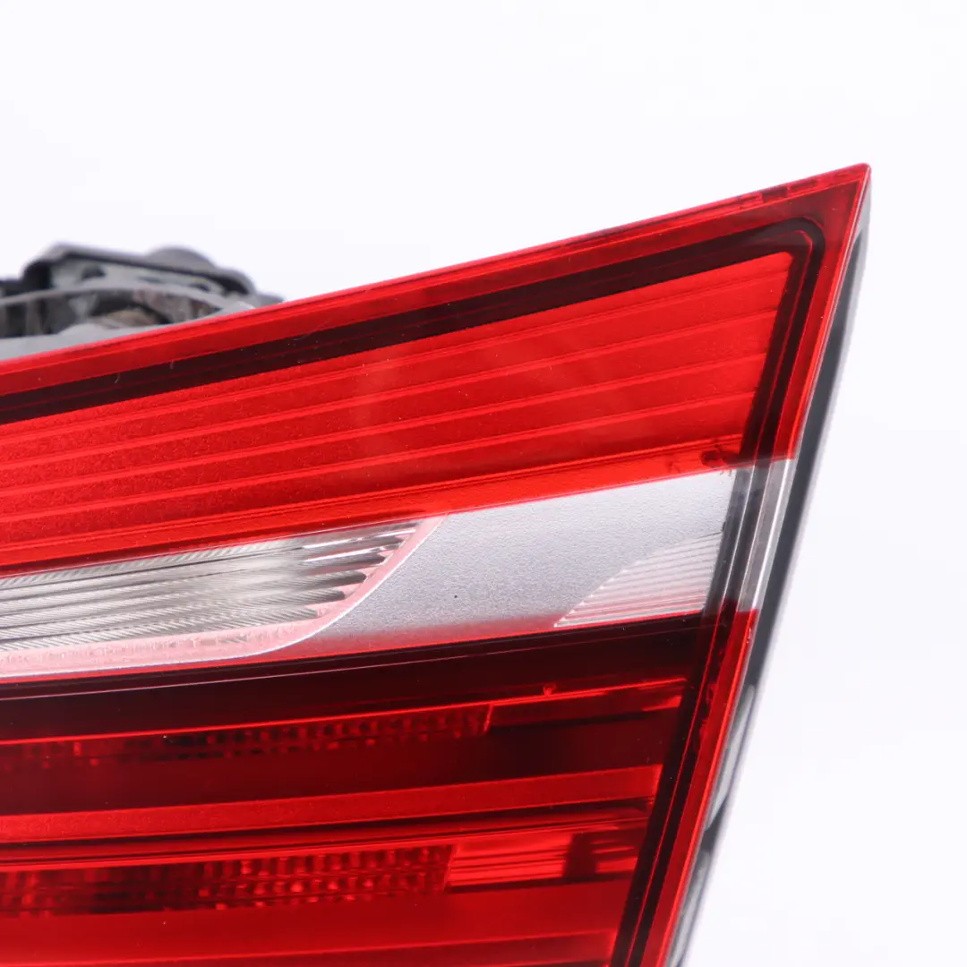 Fanale Posteriore Destro Portellone Bagagliaio 7311032 per BMW F45 con numero di parte 7461478 BMW F45 Fanale Posteriore Destro Portellone Bagagliaio 7311032 - SKU 7461478 - Numero di parte 7461478