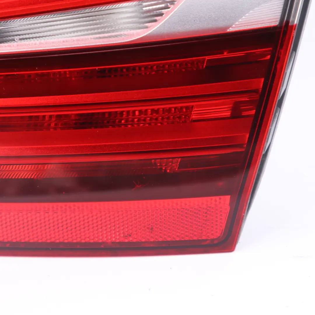 Fanale Posteriore Destro Portellone Bagagliaio 7311032 per BMW F45 con numero di parte 7461478 BMW F45 Fanale Posteriore Destro Portellone Bagagliaio 7311032 - SKU 7461478 - Numero di parte 7461478