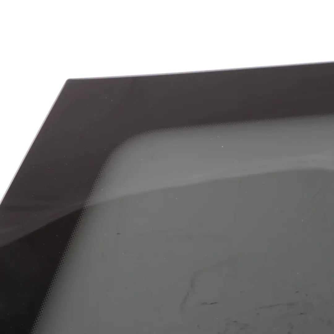 Cristal De Ventana Lateral Trasero Derecho SSG Negro para Mini Cooper One F56 con número de pieza 7461592 Mini Cooper One F56 Cristal De Ventana Lateral Trasero Derecho SSG Negro - SKU 7461592 - Número de pieza 7461592