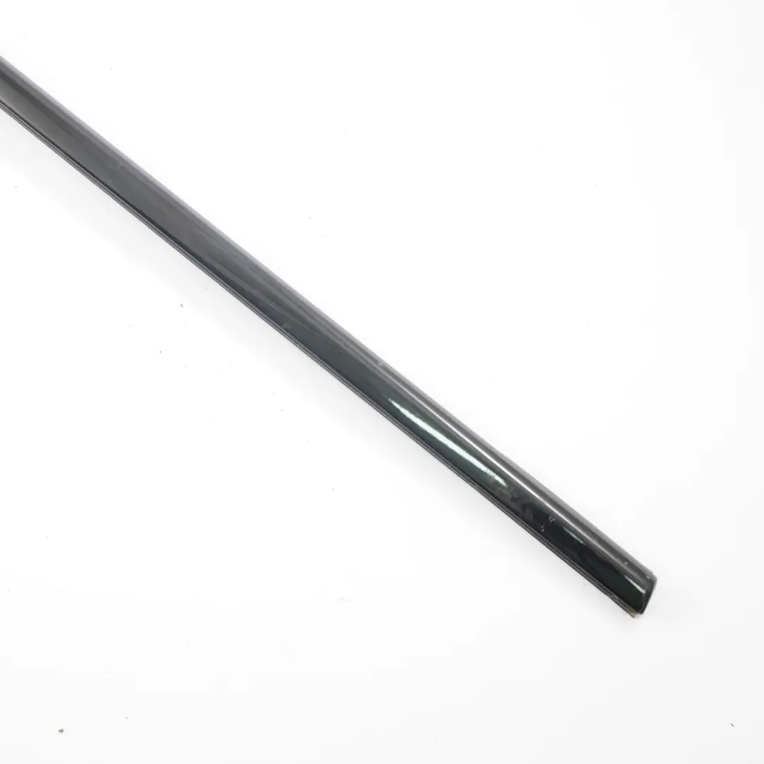 Guarnizione Finestrino Posteriore Canale Copertura Destro per BMW F20 LCI con numero di parte 7463178 BMW F20 LCI Guarnizione Finestrino Posteriore Canale Copertura Destro - SKU 7463178 - Numero di parte 7463178