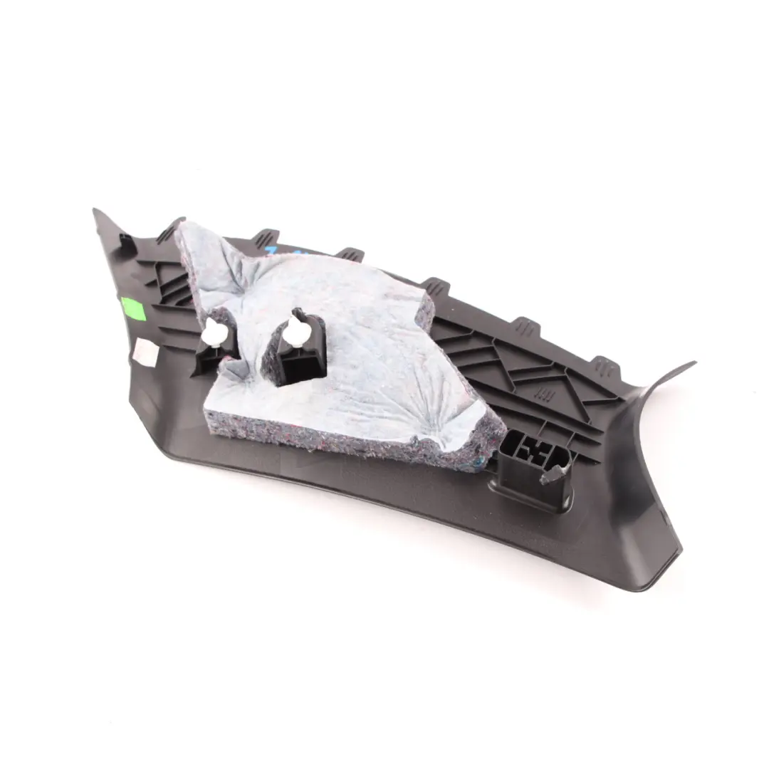 Pannello Rivestimento Montante C Sinistro Nero 7444553 per BMW F40 con numero di parte 7462536 BMW F40 Pannello Rivestimento Montante C Sinistro Nero 7444553 - SKU 7462536 - Numero di parte 7462536