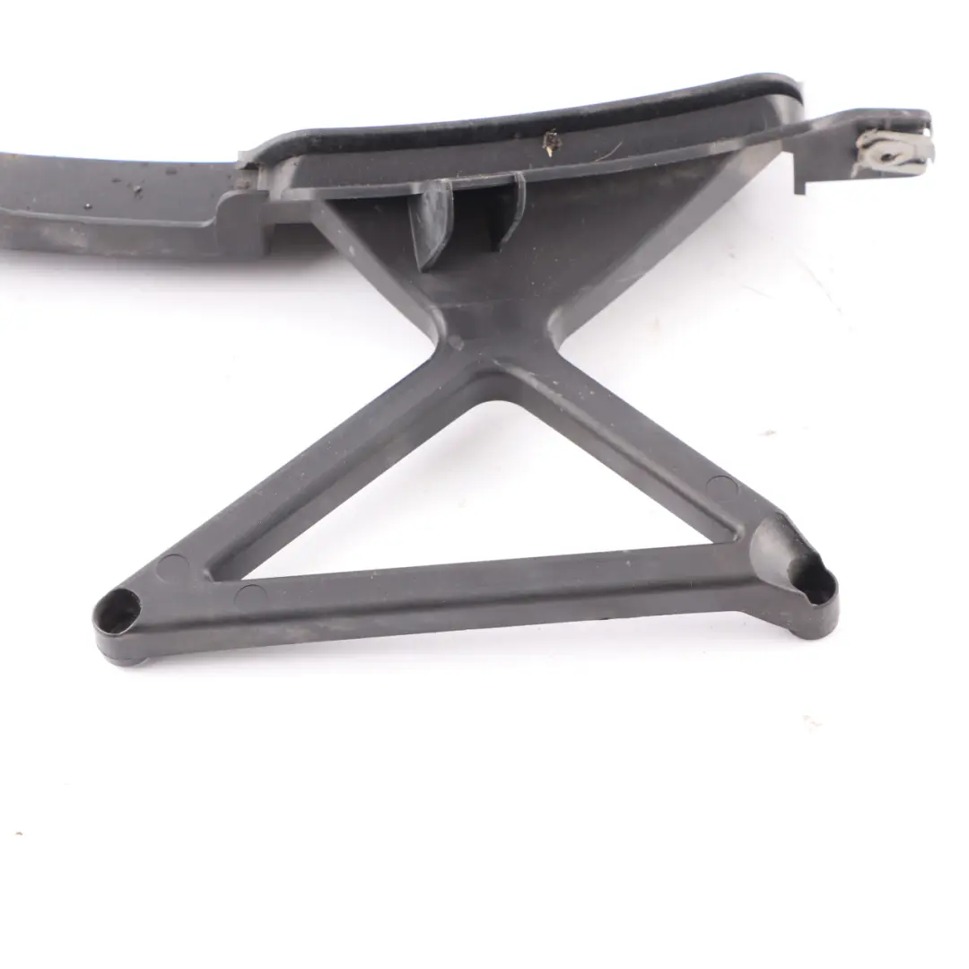Air Duct BMW F32 F33 LCI Brake Vent Bracket Panel Front Right O/S - SKU 7465290 - Part number 7465290