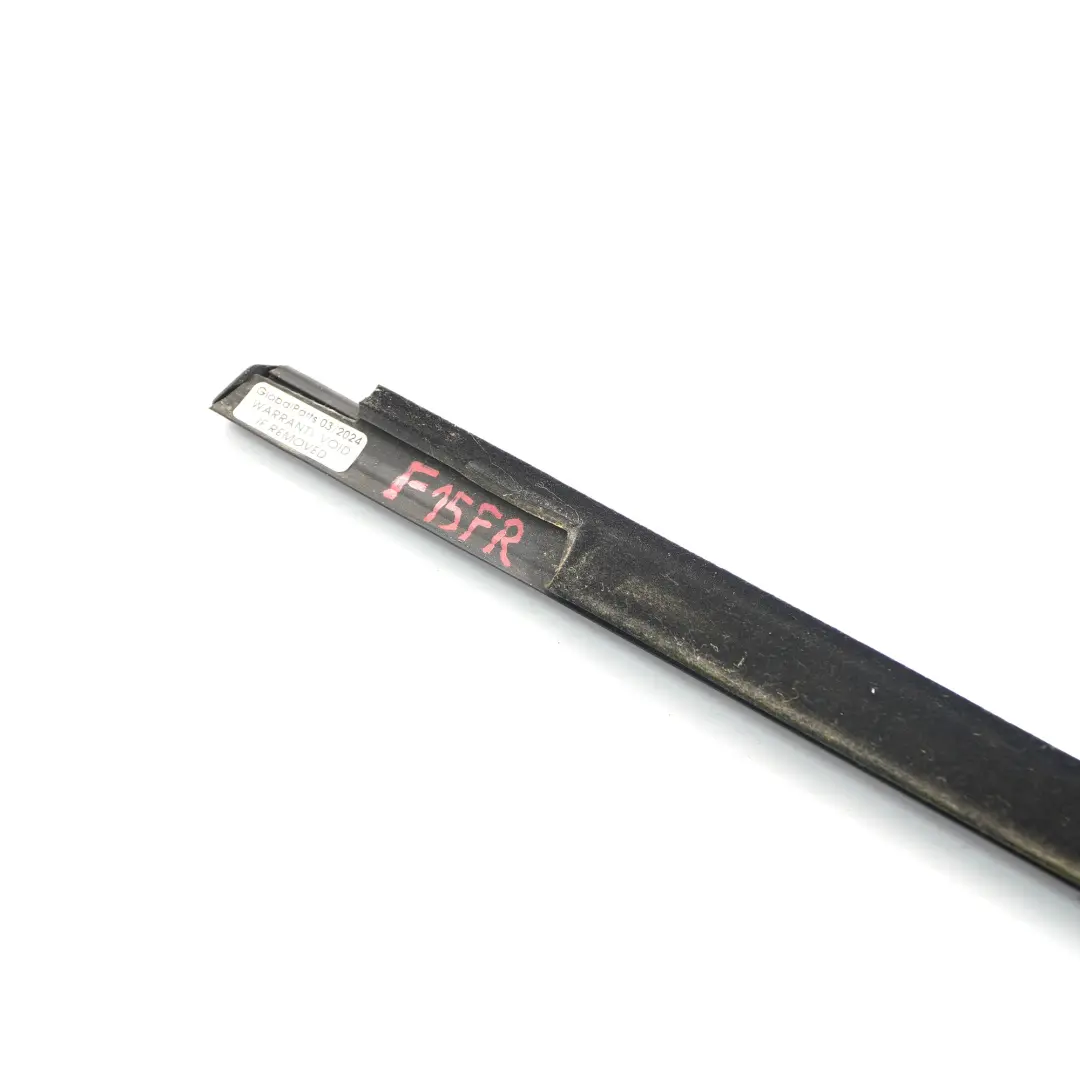 Striscia copertura canale porta anteriore destra alta lucentezza per BMW F15 con numero di parte 7465918 BMW F15 Striscia copertura canale porta anteriore destra alta lucentezza - SKU 7465918 - Numero di parte 7465918