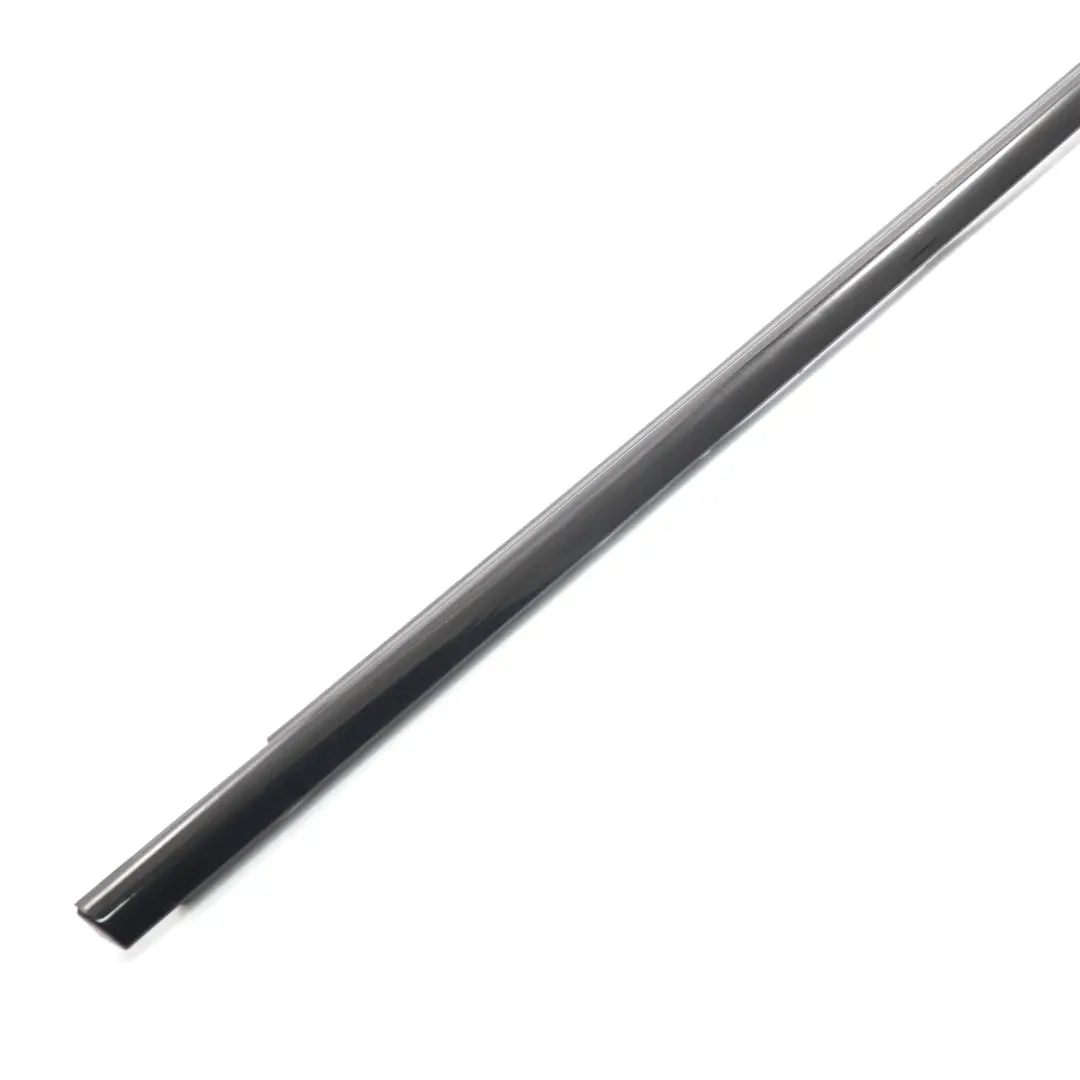 Striscia copertura canale porta anteriore destra alta lucentezza per BMW F15 con numero di parte 7465918 BMW F15 Striscia copertura canale porta anteriore destra alta lucentezza - SKU 7465918 - Numero di parte 7465918