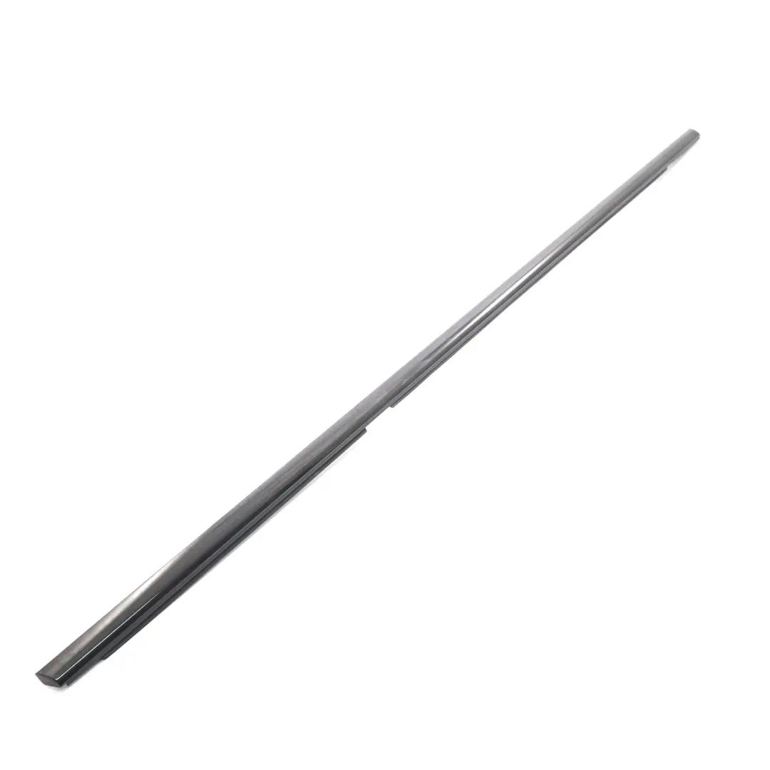 Striscia finestrino della porta posteriore sinistra lucentezza per BMW F15 con numero di parte 7465923 BMW F15 Striscia finestrino della porta posteriore sinistra lucentezza - SKU 7465923 - Numero di parte 7465923