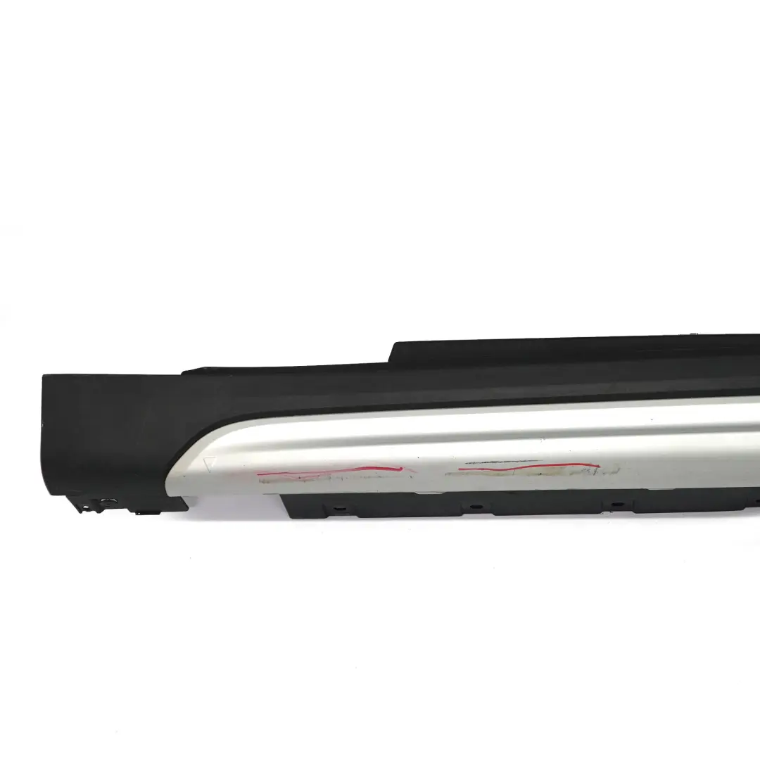 Minigonna laterale sinistra copertura soglia ALL4 Silver per Mini Countryman F60 con numero di parte 7467695 Mini Countryman F60 Minigonna laterale sinistra copertura soglia ALL4 Silver - SKU 7467695 - Numero di parte 7467695