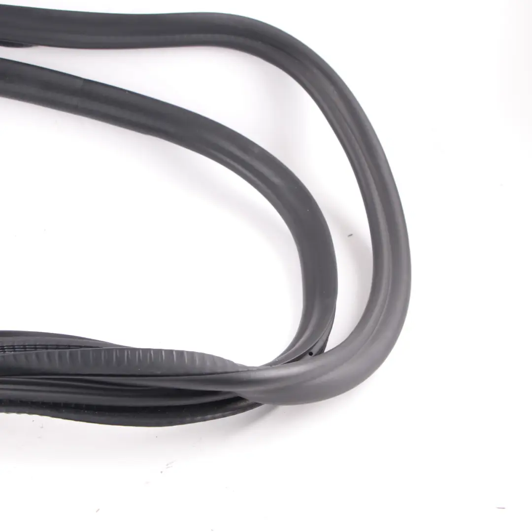 Joint de porte BMW G30 G31 d'étanchéité avant gauche droite pour à propos du numéro de pièce 7468731 Joint de porte BMW G30 G31 d'étanchéité avant gauche droite - SKU 7468731 - Numéro de pièce 7468731