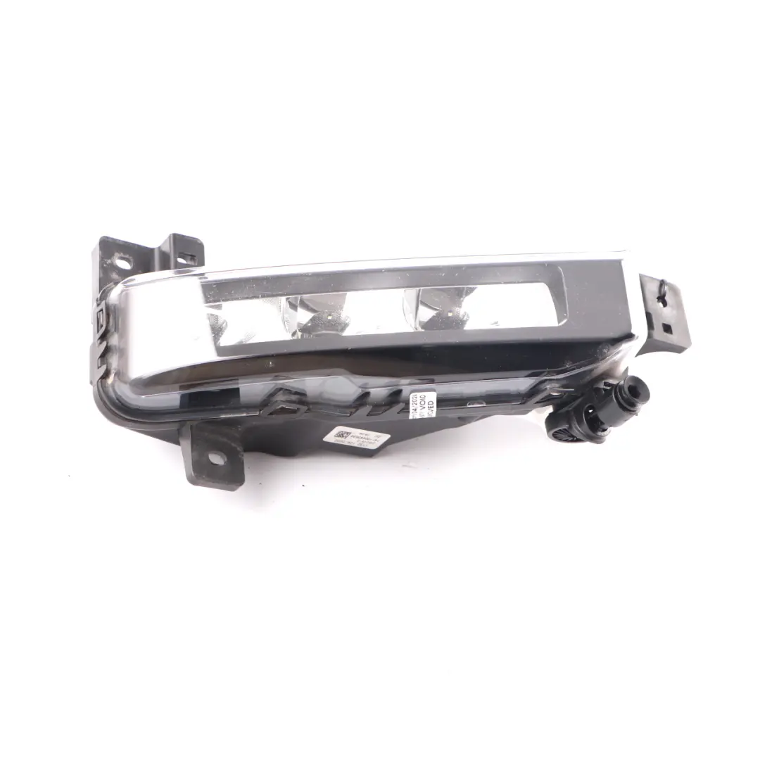 Front Right O/S Bumper Fog Light BMW F40 F46 LCI X7 G07 - SKU 7471082 - Part number 7471082