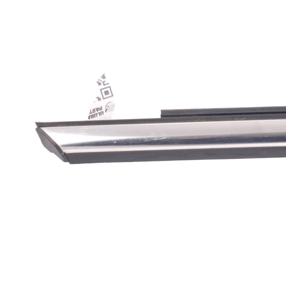 Strip Moulding Channel Seal Front Right O/S Chrom to Mini Clubman F54 with Part number 7473260 Mini Clubman F54 Strip Moulding Channel Seal Front Right O/S Chrom - SKU 7473260 - Part number 7473260