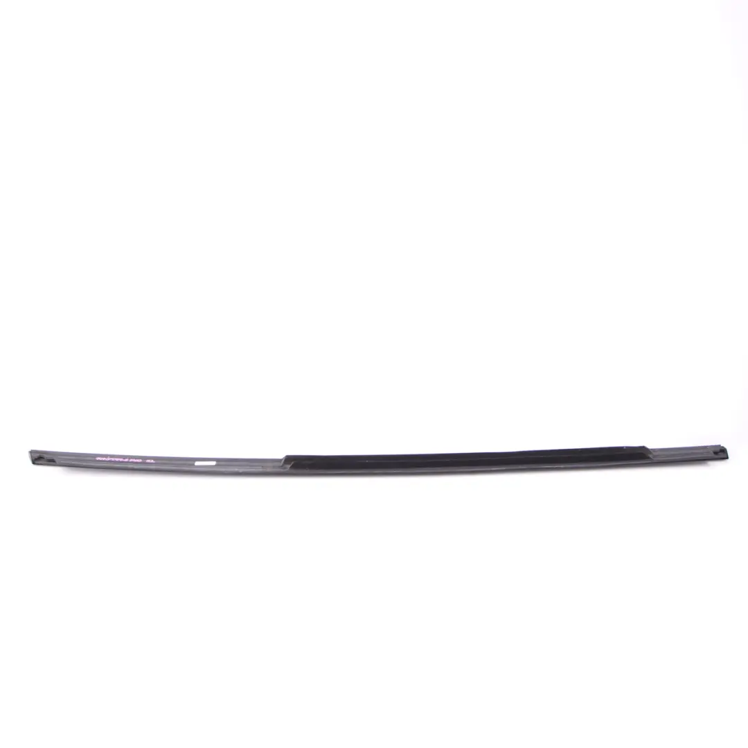BMW F40 Cache canal extérieur vitre arrière gauche Shadow Line haute brillance - SKU 7473999-1 - Numéro de pièce 7473999