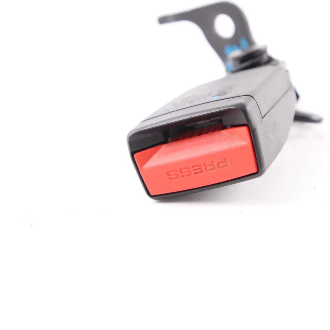 Fibbia sedile BMW G30 F90 M5 Tensionatore Cintura Inferiore Posteriore Sinistra per con numero di parte 7475017 Fibbia sedile BMW G30 F90 M5 Tensionatore Cintura Inferiore Posteriore Sinistra - SKU 7475017 - Numero di parte 7475017