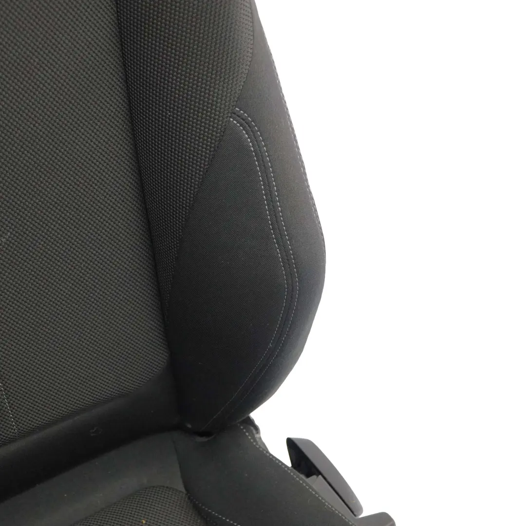 Tessuto Angolo Antracite Accent Grigio Sedile anteriore sinistro per BMW F20 Sport con numero di parte 7475403 BMW F20 Sport Tessuto Angolo Antracite Accent Grigio Sedile anteriore sinistro - SKU 7475403-1 - Numero di parte 7475403
