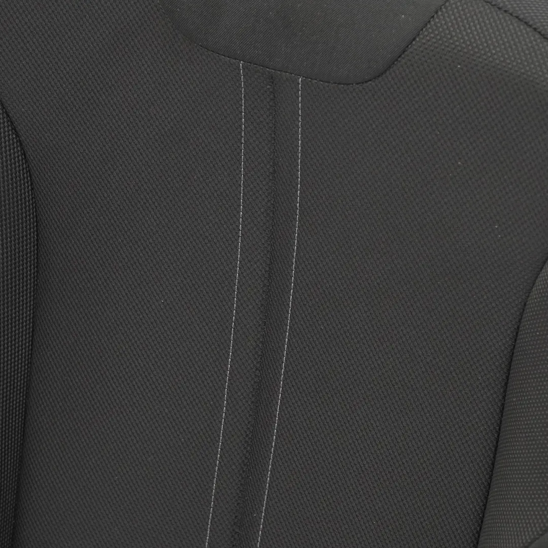 Revetement avant gauche en tissu Gris Anthracite pour BMW F20 F30 LCI à propos du numéro de pièce 7475403 BMW F20 F30 LCI Revetement avant gauche en tissu Gris Anthracite - SKU 7475403 - Numéro de pièce 7475403