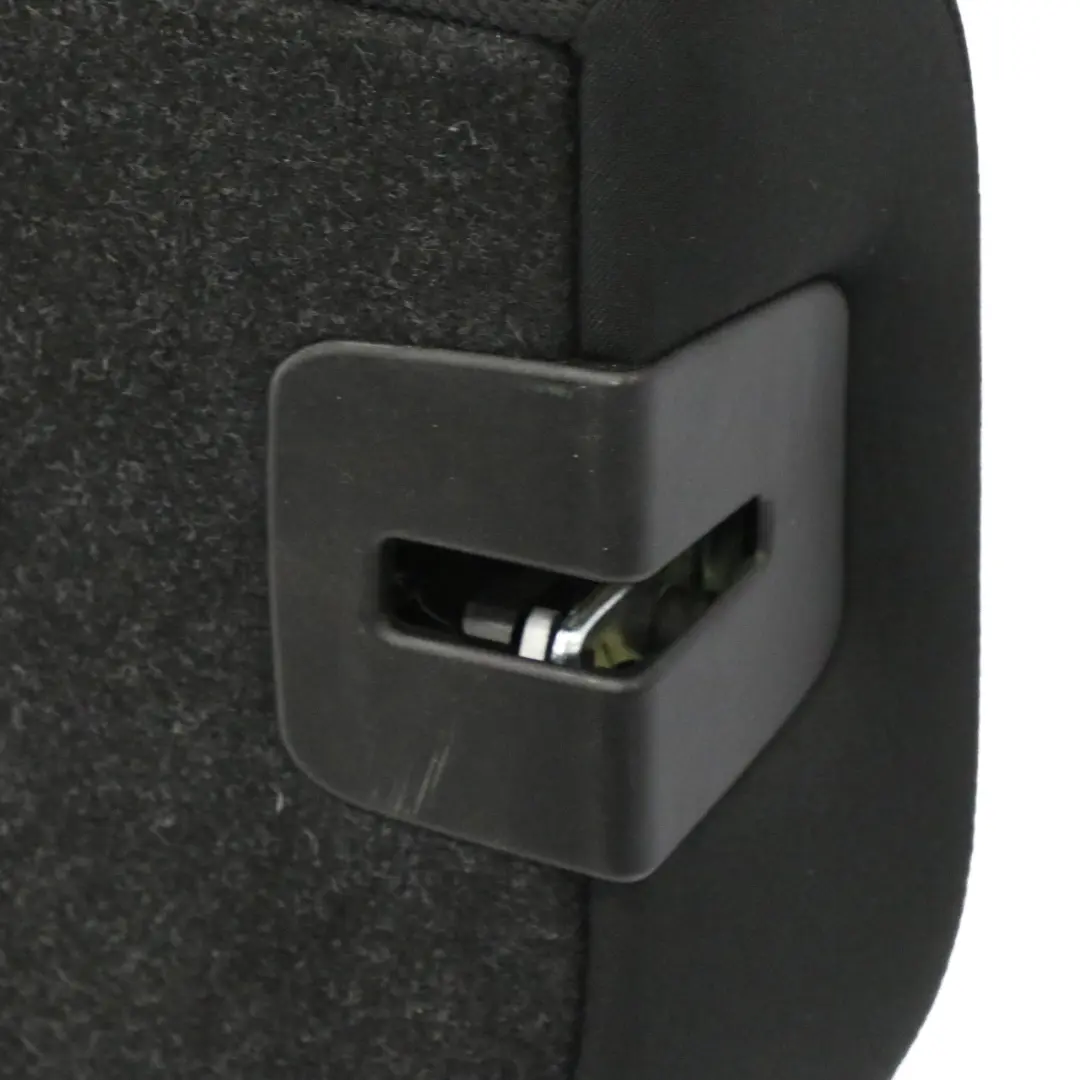 Copertura Schienale Posteriore Destro Tessuto Antracite Grigio per BMW F20 F21 LCI con numero di parte 7475424 BMW F20 F21 LCI Copertura Schienale Posteriore Destro Tessuto Antracite Grigio - SKU 7475424 - Numero di parte 7475424