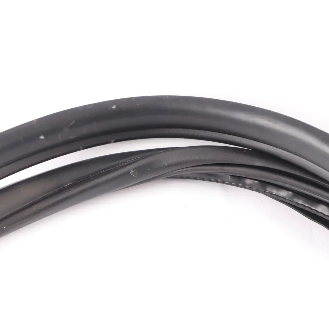 Door Seal Mini F60 Countryman Rear Left Right N/O/S Gasket Black Rubber to with Part number 7475754 Door Seal Mini F60 Countryman Rear Left Right N/O/S Gasket Black Rubber - SKU 7475754 - Part number 7475754
