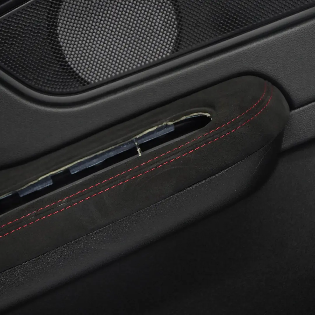 Scheda Porta Posteriore Sinistra Rosso Chili Nero per Mini Countryman F60 con numero di parte 7476657 Mini Countryman F60 Scheda Porta Posteriore Sinistra Rosso Chili Nero - SKU 7476657 - Numero di parte 7476657