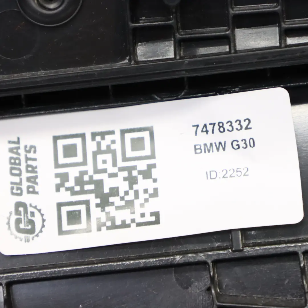BMW G30 G31 Boczek Drzwi Prawy Przód Biała Skóra - SKU 7478332 - Numer Części 7478332