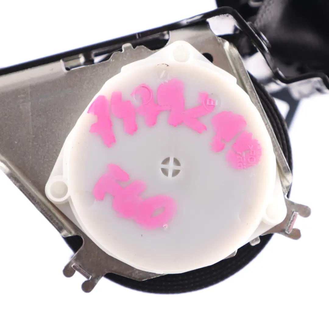 Ceinture sécurité supérieure arrière centrale noire pour Mini Countryman F60 à propos du numéro de pièce 7479290 Mini Countryman F60 Ceinture sécurité supérieure arrière centrale noire - SKU 7479290 - Numéro de pièce 7479290