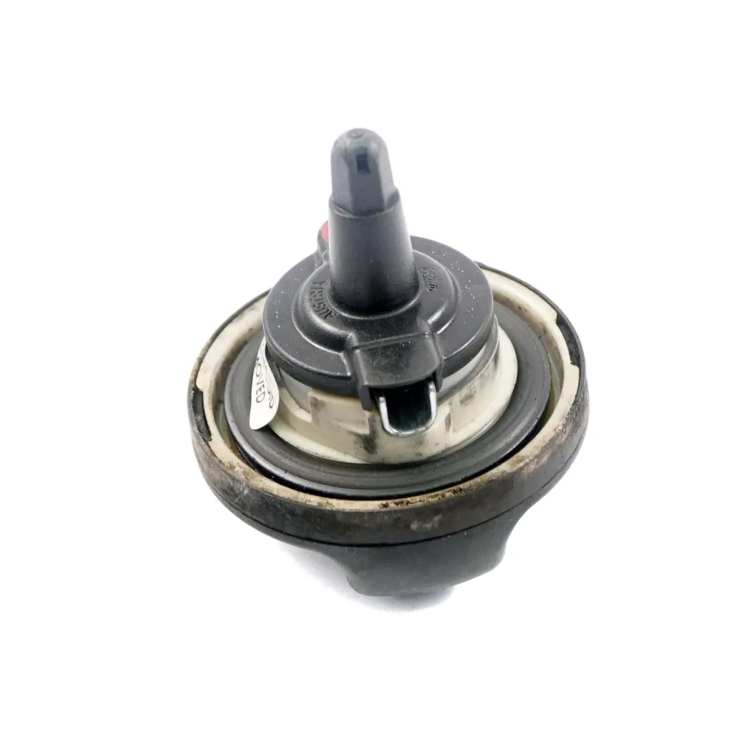 Deckel BMW F10 F20 F21 F30 F31 F32 Einfülldeckel für Tank mit Teilenummer 7482902 Tank Deckel BMW F10 F20 F21 F30 F31 F32 Einfülldeckel - SKU 7482902-1 - Teilenummer 7482902