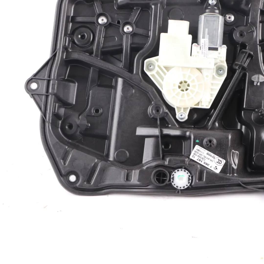 Ventana Trasera Izquierda Regulador Mecanismo Portador Motor para BMW G30 G31 con número de pieza 7487087 BMW G30 G31 Ventana Trasera Izquierda Regulador Mecanismo Portador Motor - SKU 7487087 - Número de pieza 7487087