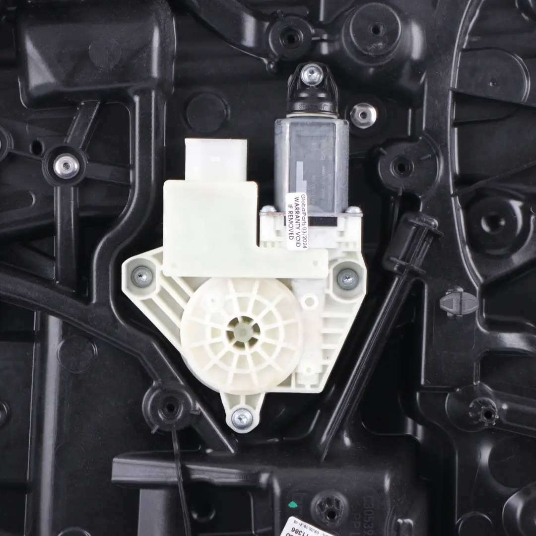 Ventana Trasera Izquierda Regulador Mecanismo Portador Motor para BMW G30 G31 con número de pieza 7487087 BMW G30 G31 Ventana Trasera Izquierda Regulador Mecanismo Portador Motor - SKU 7487087 - Número de pieza 7487087