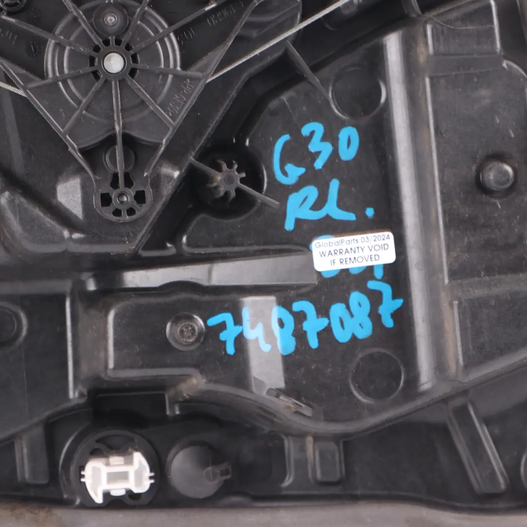 BMW G30 G31 Podnośnik Mechanizm Szyby Lewy Tył - SKU 7487087 - Numer Części 7487087